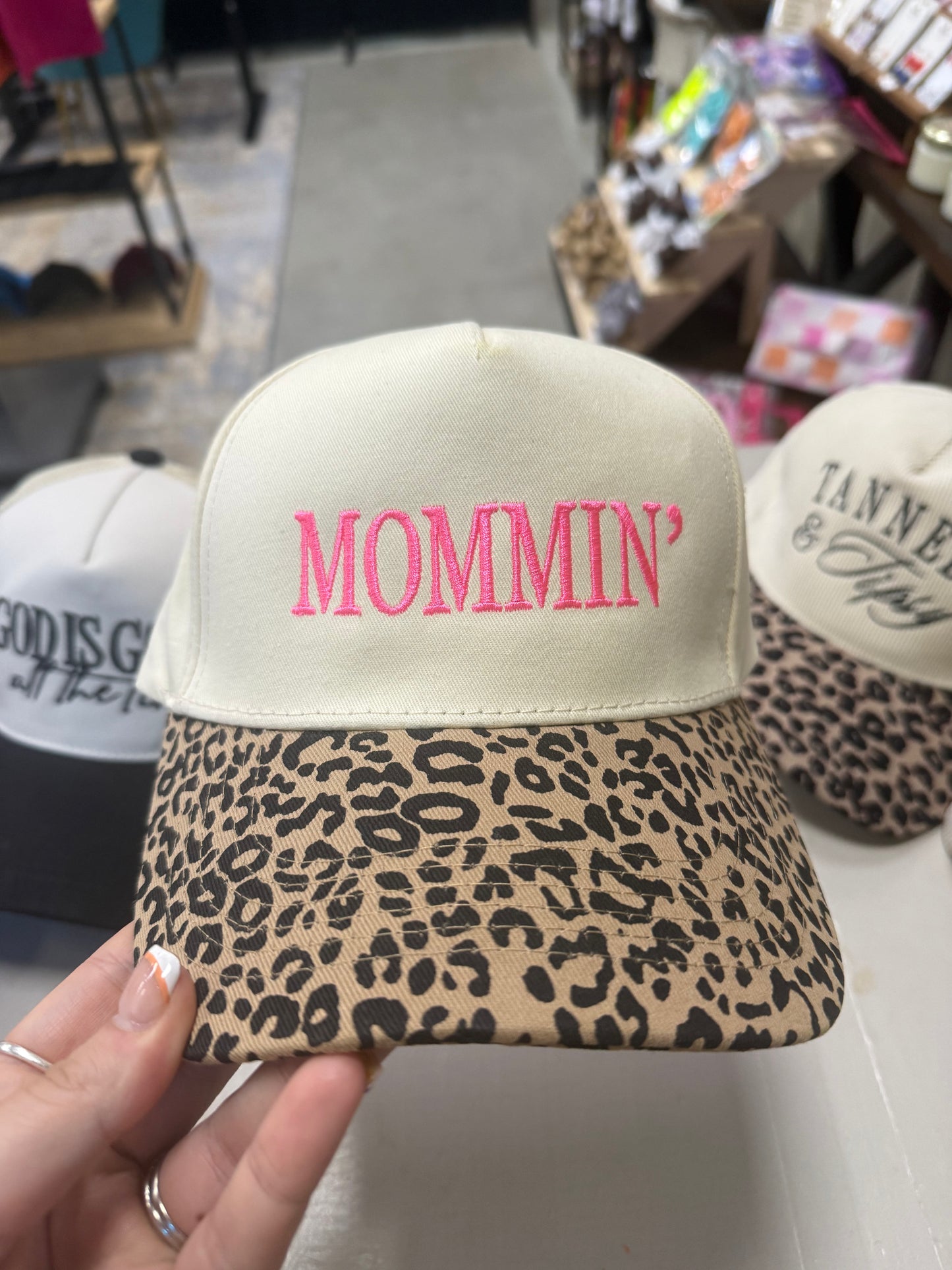 MOMMIN’ Embroidered Cap