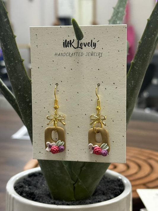 Beige Flower Earrings